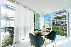 Bright 1-Br Apartment Walk to the Beach